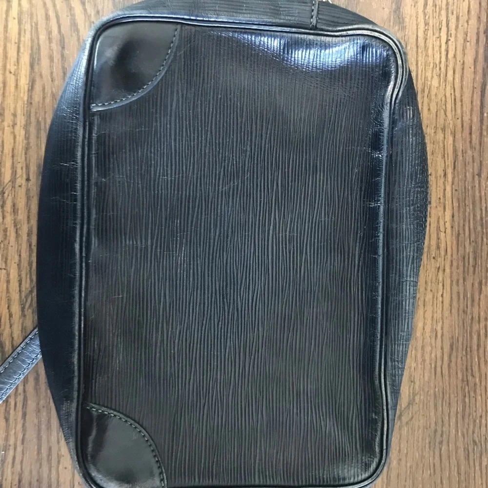 Louis Vuitton Crossbody Bag - Picture 12 of 13